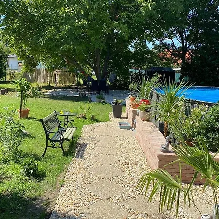 Yoga Garden Eletmod Es Vendeghaz 아파트 *